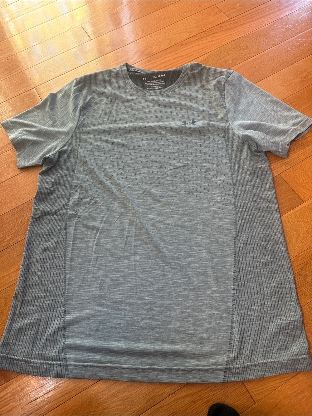 Under Armour Men's Light Gray Heather Active Short Sleeve Tee